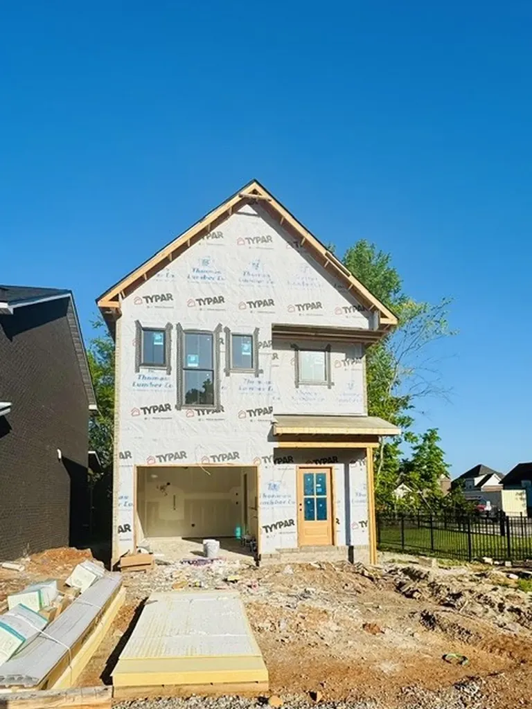15 Holland Park West Clarksville TN 37043