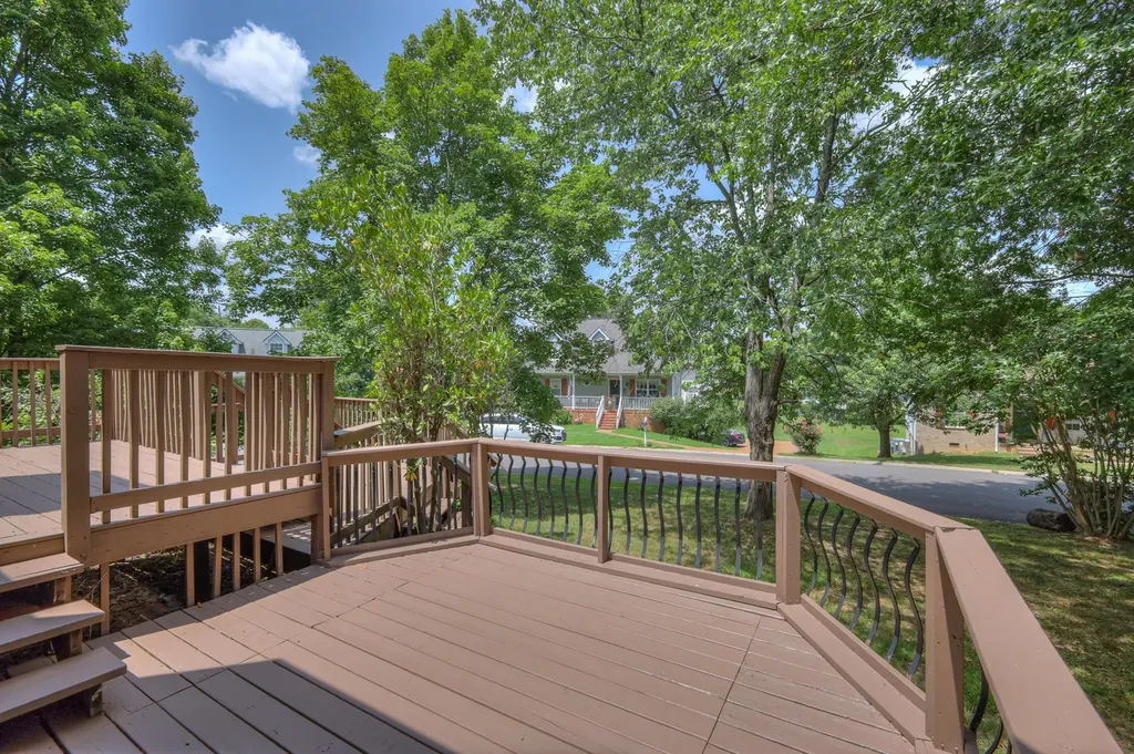 514 Rhodes Circle Gallatin TN 37066