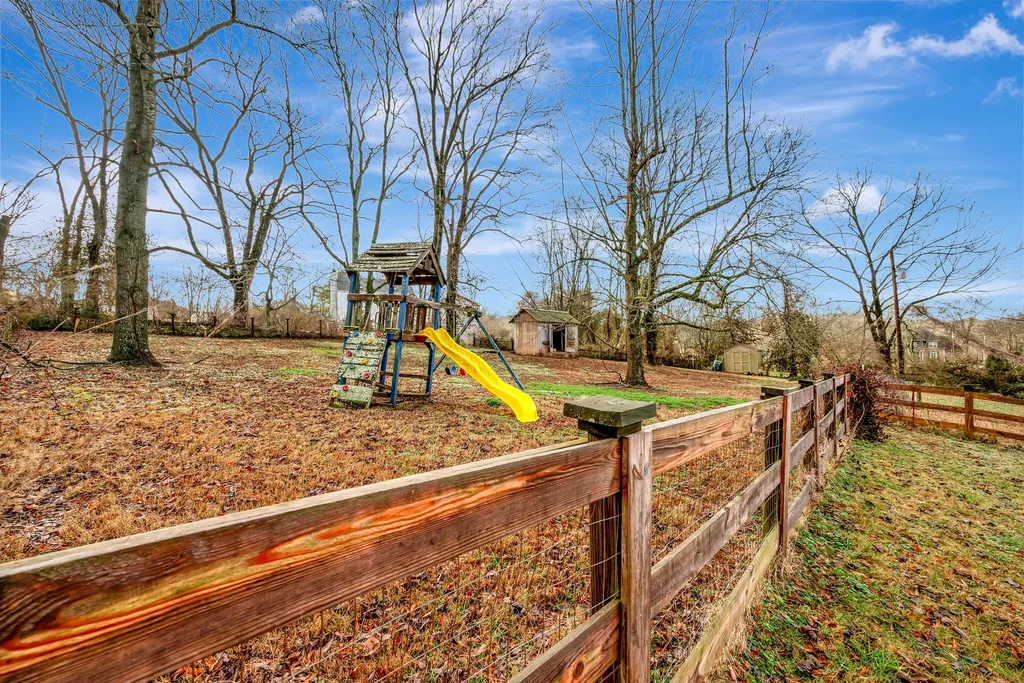 7867 Highway 100 Nashville TN 37221