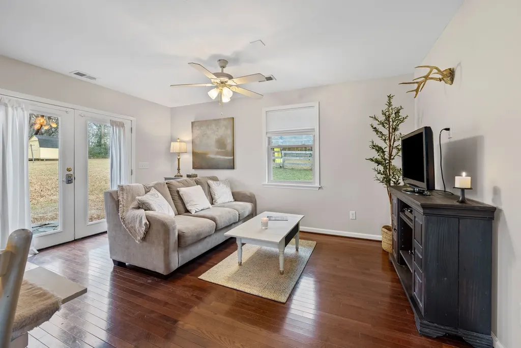 7867 Highway 100 Nashville TN 37221