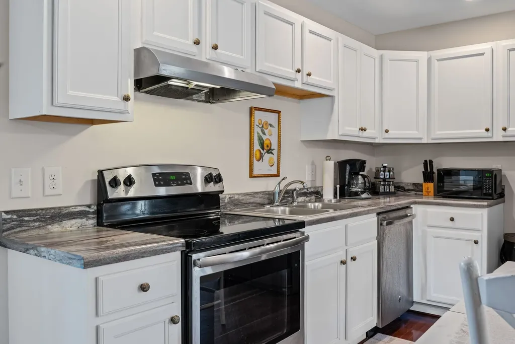 7867 Highway 100 Nashville TN 37221