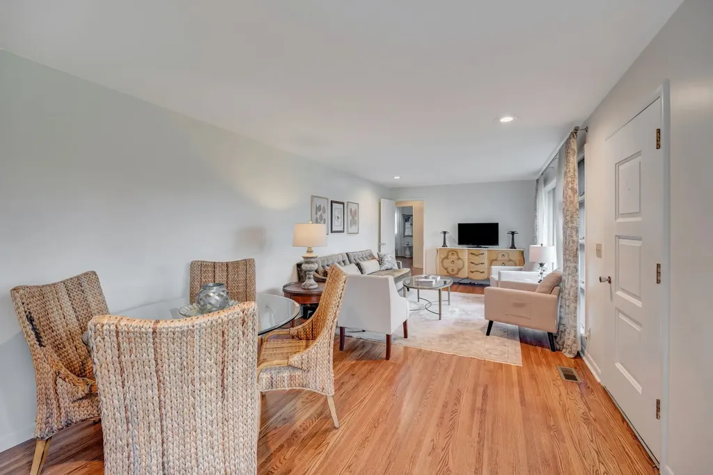 7867 Highway 100 Nashville TN 37221