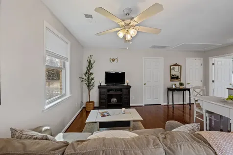 7867 Highway 100 Nashville TN 37221
