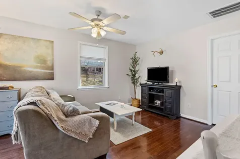 7867 Highway 100 Nashville TN 37221