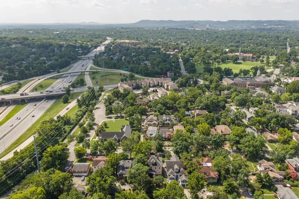 3505 Central Avenue Nashville TN 37205