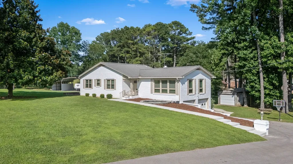 13 West Road Fayetteville TN 37334
