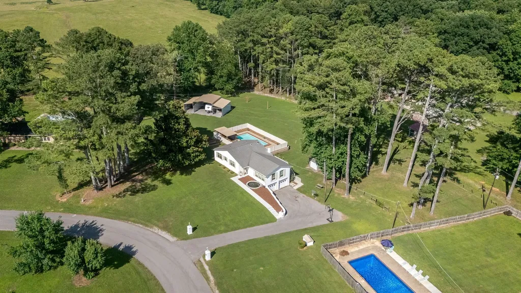 13 West Road Fayetteville TN 37334