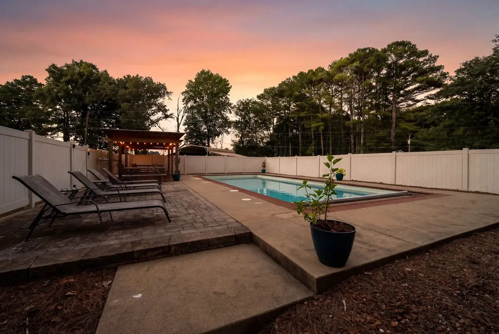 13 West Road Fayetteville TN 37334