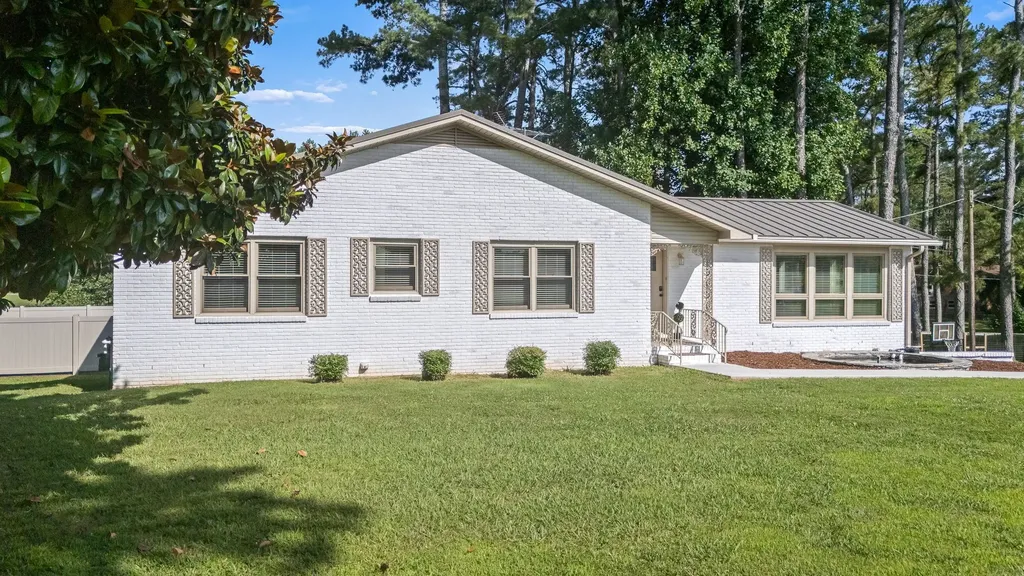 13 West Road Fayetteville TN 37334