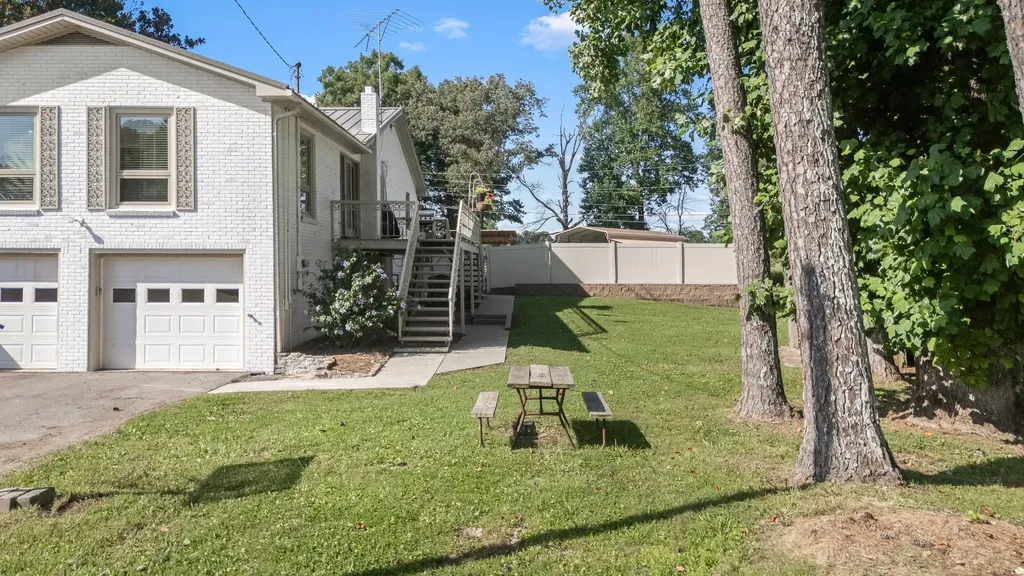 13 West Road Fayetteville TN 37334