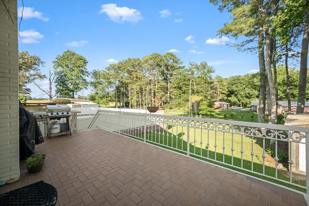 13 West Road Fayetteville TN 37334