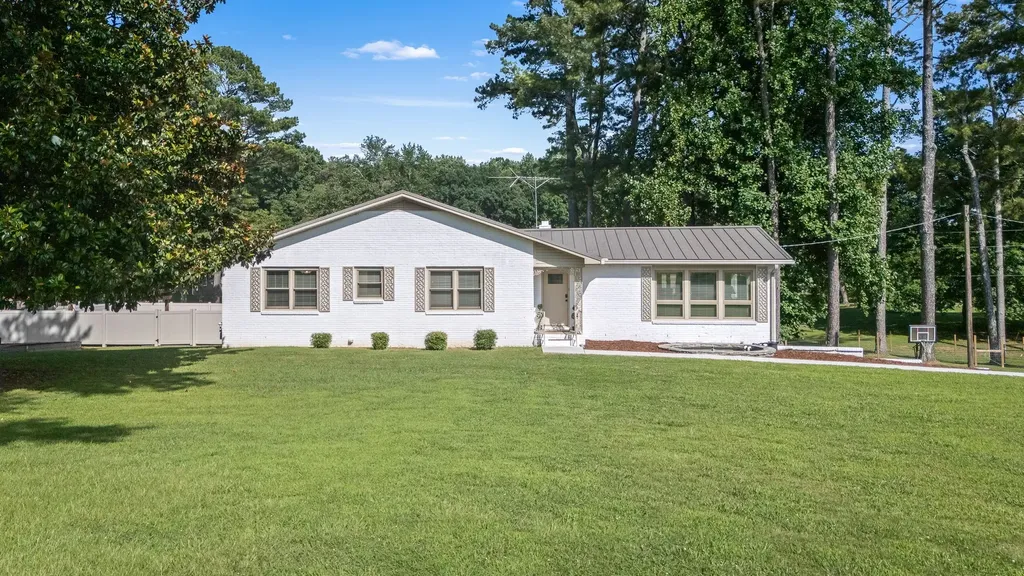 13 West Road Fayetteville TN 37334