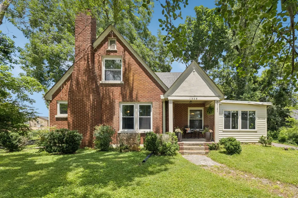 1308 Hampshire Pike Columbia TN 38401