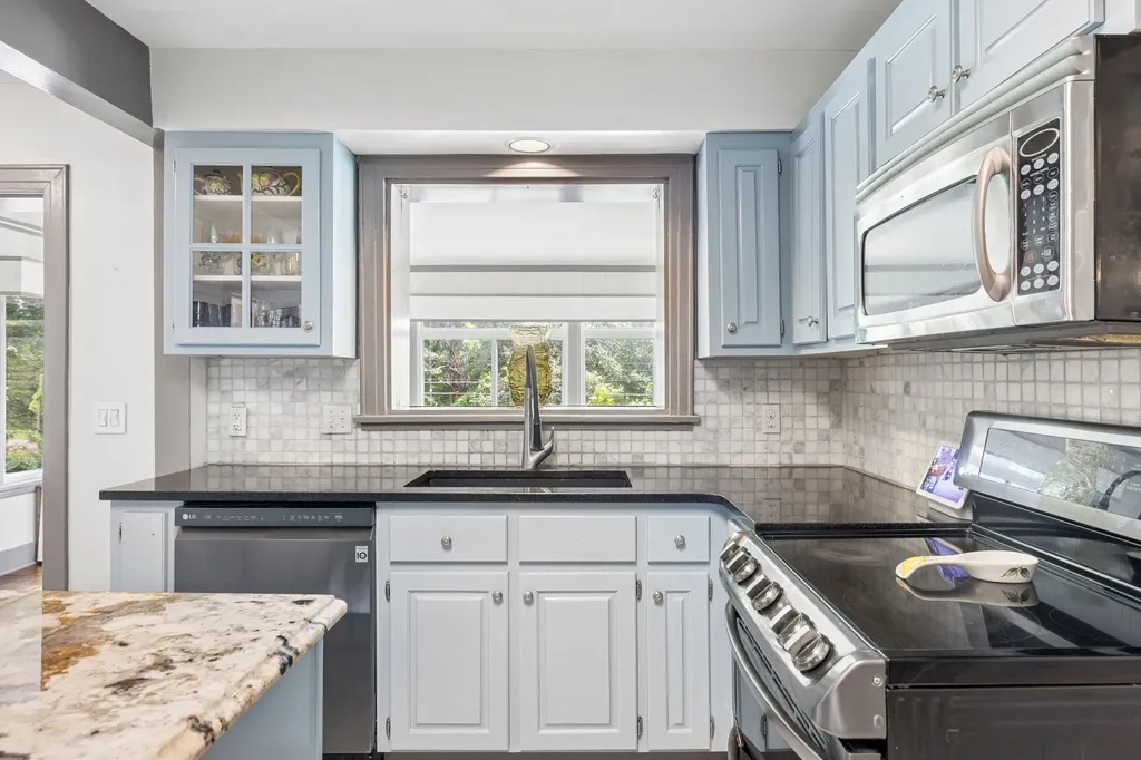 1308 Hampshire Pike Columbia TN 38401