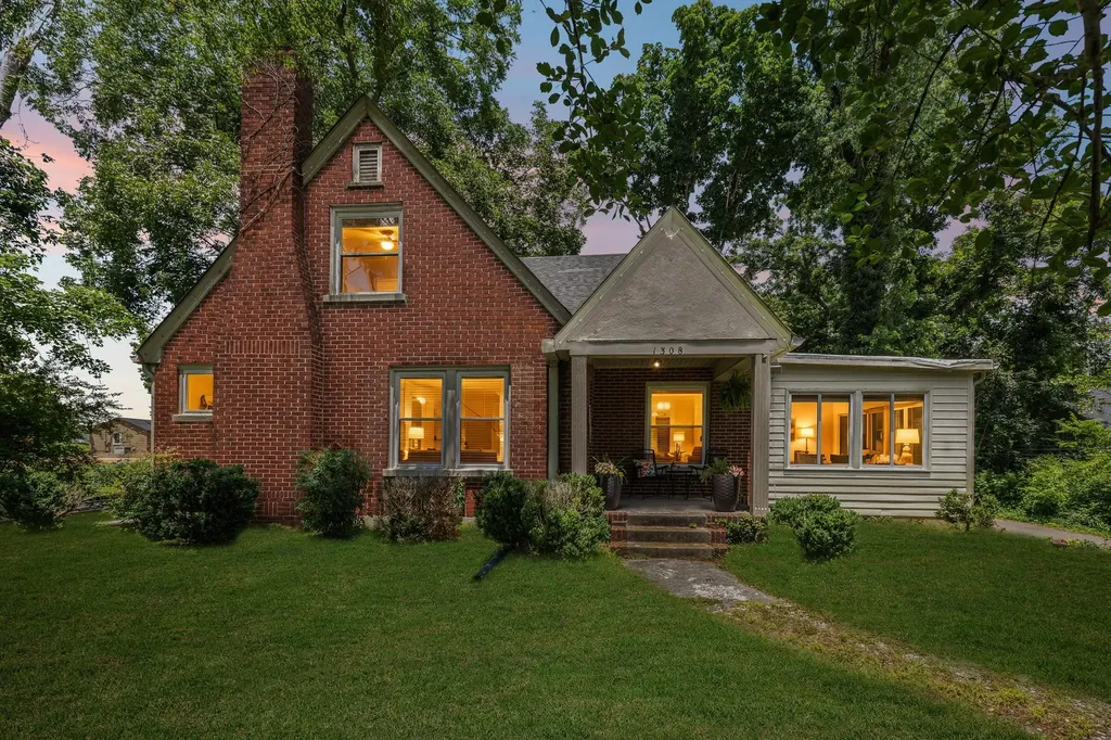 1308 Hampshire Pike Columbia TN 38401