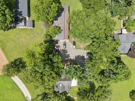 1308 Hampshire Pike Columbia TN 38401