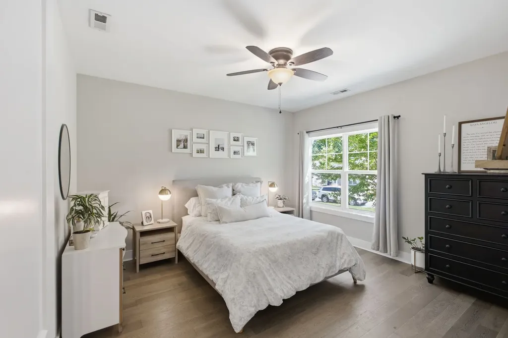 1005 Sycamore Rdg, E Burns TN 37029