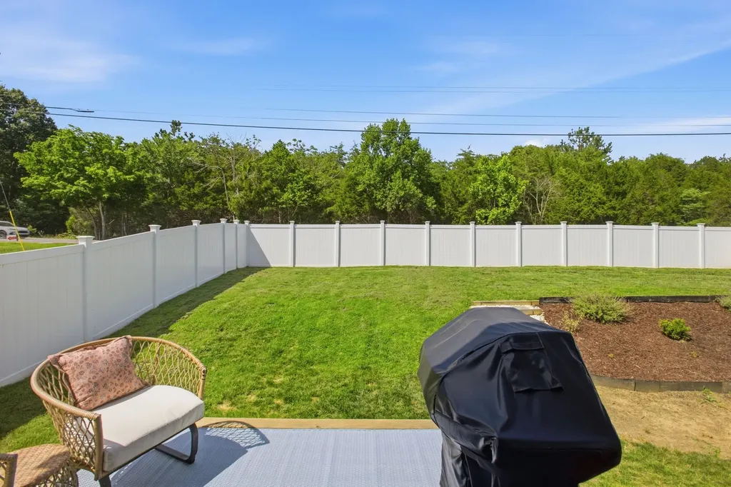 1005 Sycamore Rdg, E Burns TN 37029