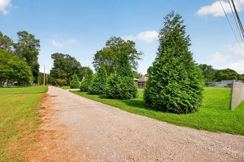 502 5th Street Lawrenceburg TN 38464