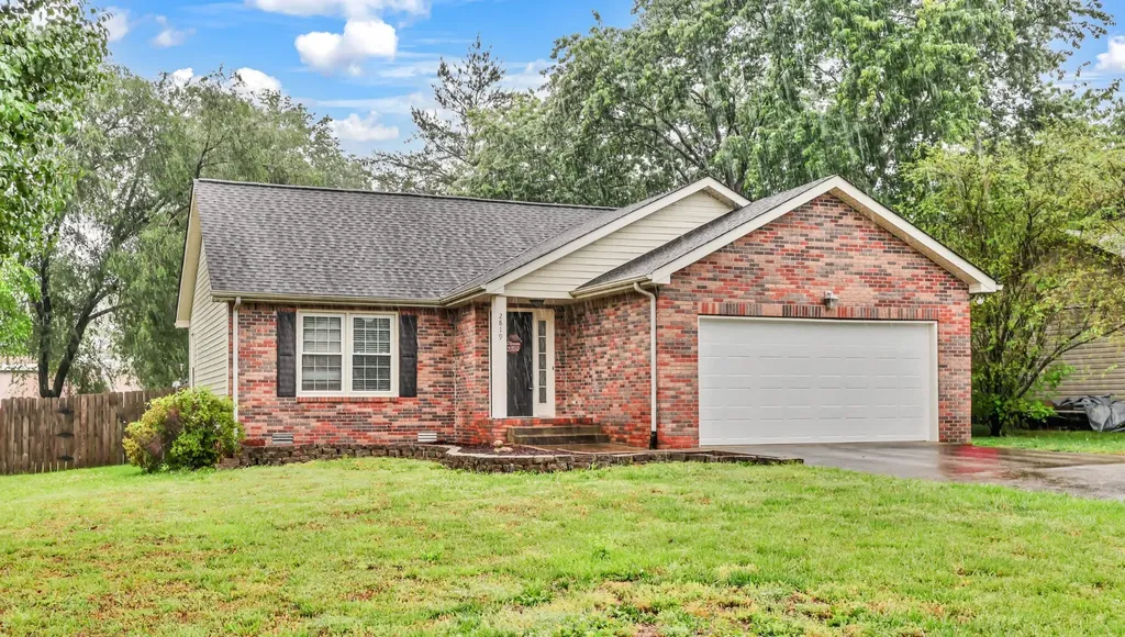 2819 Fenton Court Clarksville TN 37040