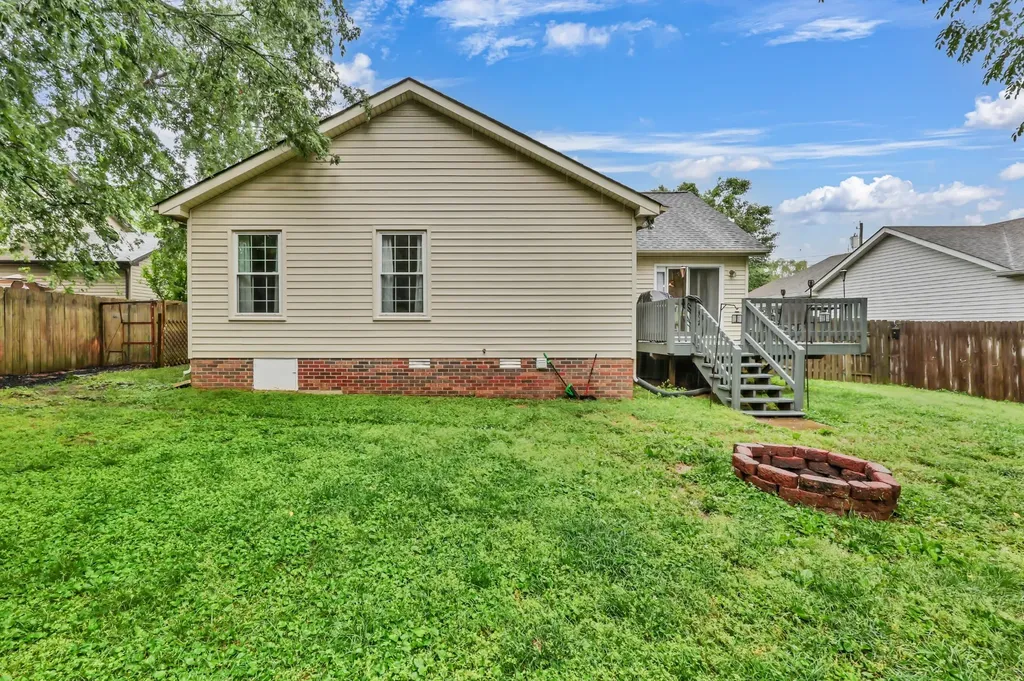 2819 Fenton Court Clarksville TN 37040