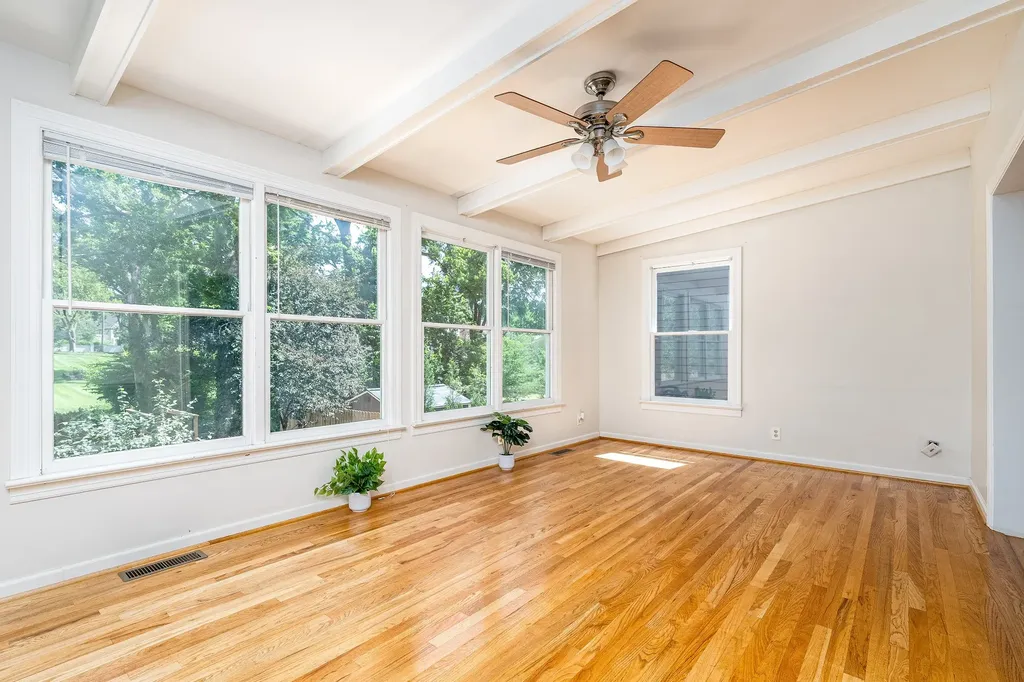 1402 Grandview Drive Nashville TN 37215