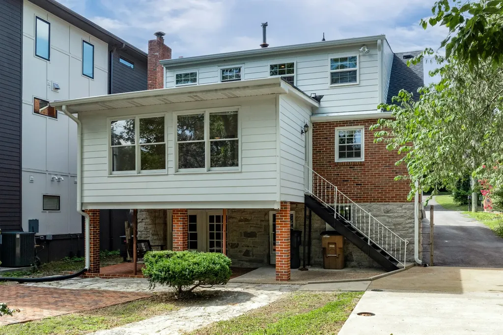 1402 Grandview Drive Nashville TN 37215