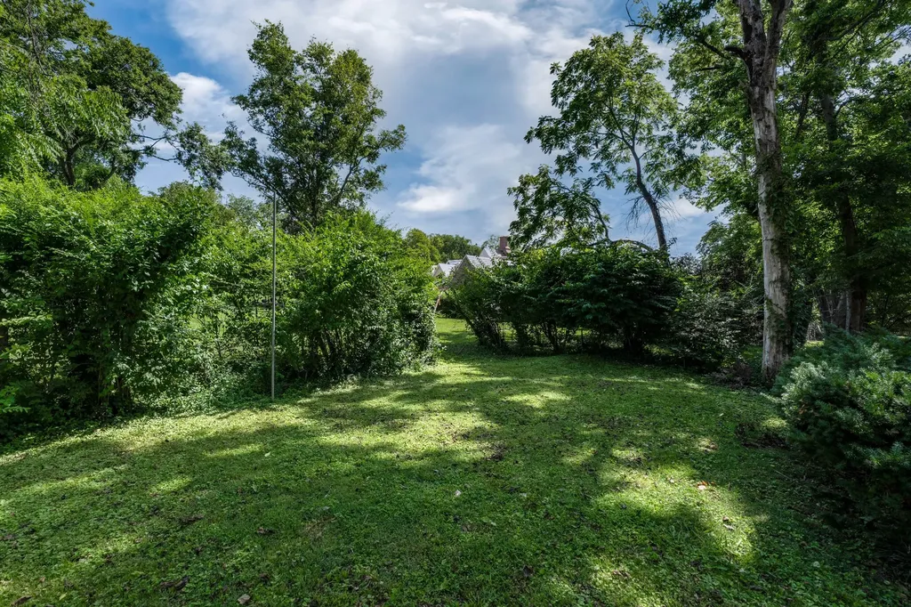 1402 Grandview Drive Nashville TN 37215