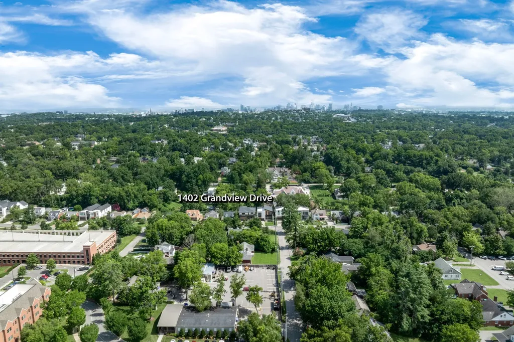 1402 Grandview Drive Nashville TN 37215