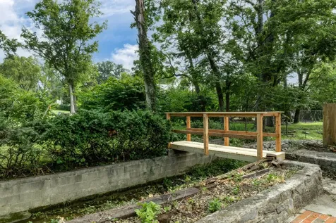 1402 Grandview Drive Nashville TN 37215