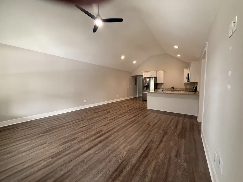 103C Oak Park Drive Dickson TN 37055