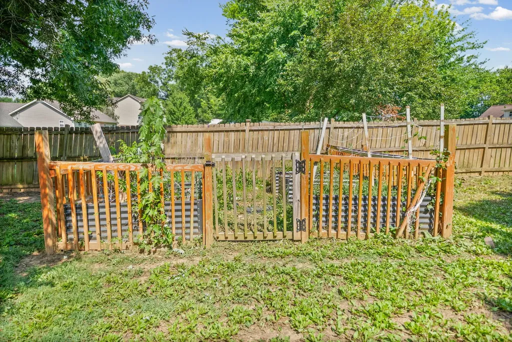 822 Creek Stone Drive Clarksville TN 37040