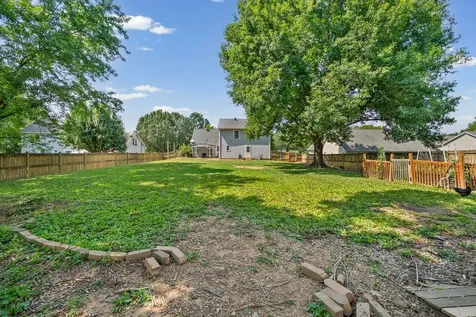 822 Creek Stone Drive Clarksville TN 37040