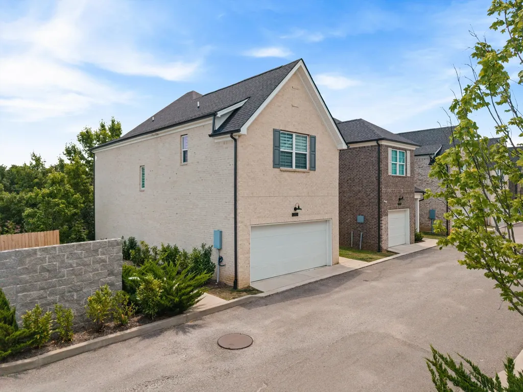2656 Lakevilla Drive Nashville TN 37217