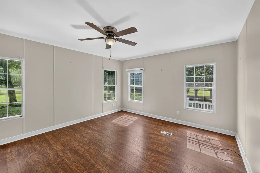 2388 Bear Creek Pike Columbia TN 38401