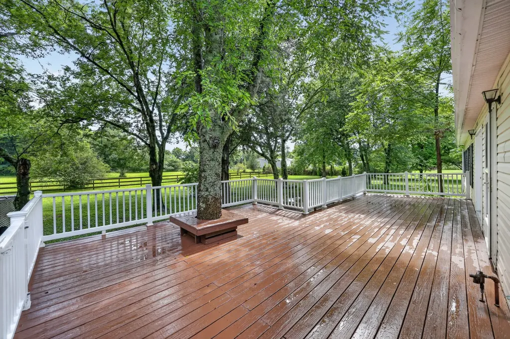2388 Bear Creek Pike Columbia TN 38401