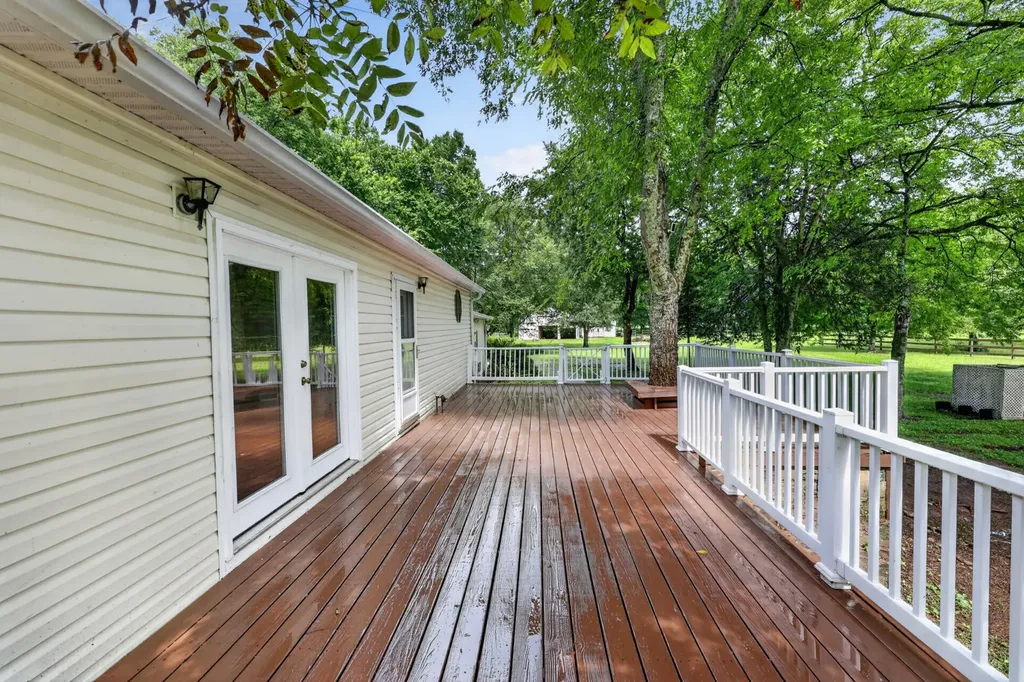 2388 Bear Creek Pike Columbia TN 38401