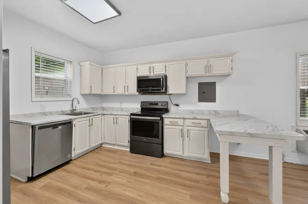 2388 Bear Creek Pike Columbia TN 38401