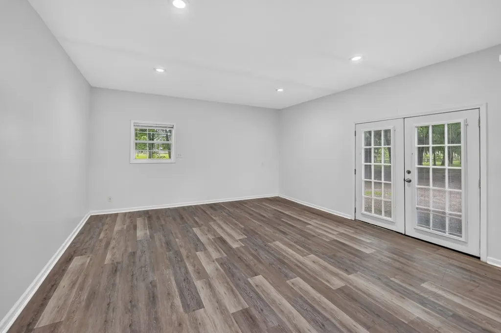 2388 Bear Creek Pike Columbia TN 38401