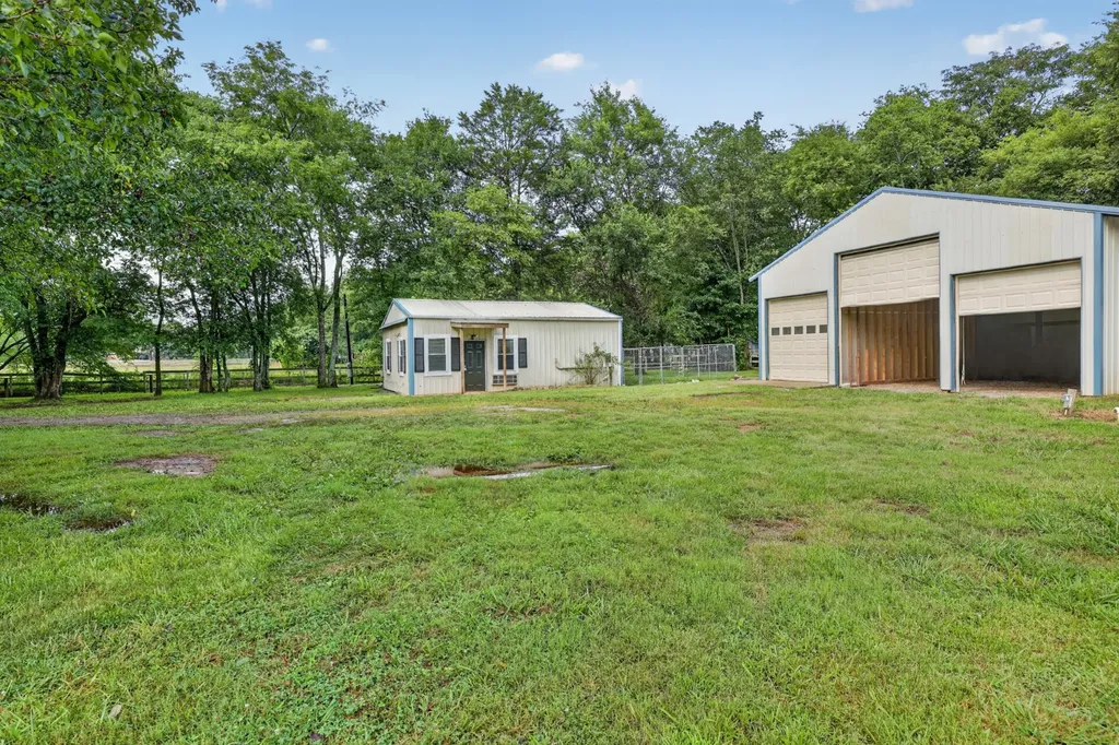 2388 Bear Creek Pike Columbia TN 38401