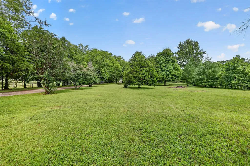 2388 Bear Creek Pike Columbia TN 38401