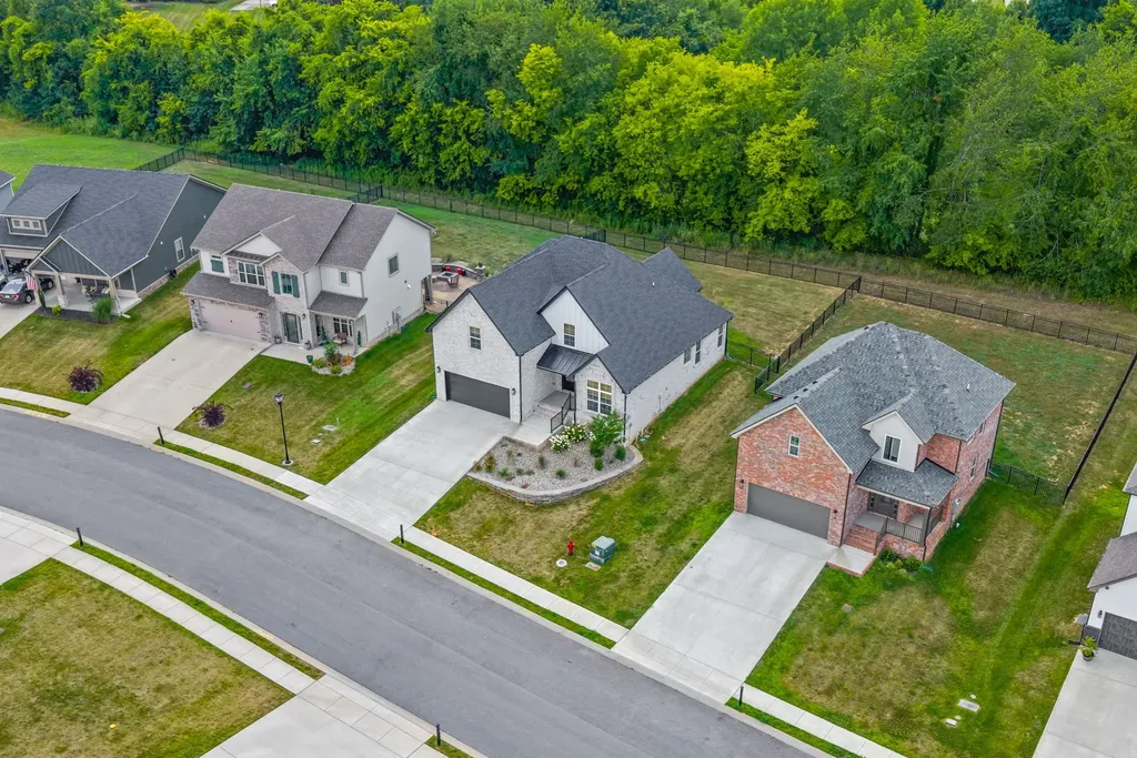 365 Frontier Drive Clarksville TN 37043