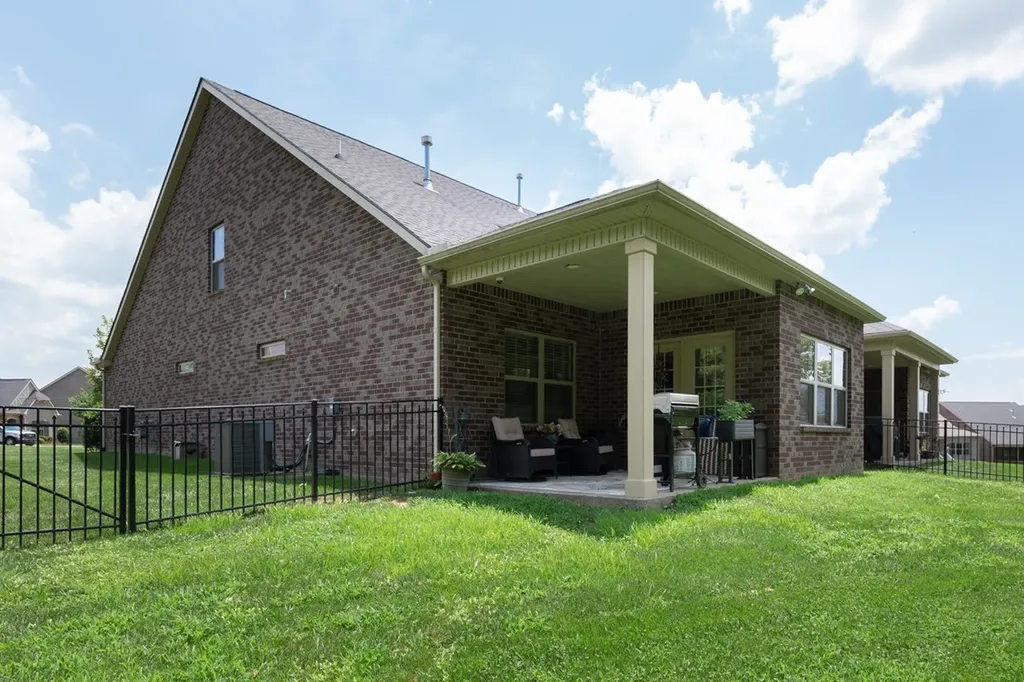 1811 Ravenwood Court Lebanon TN 37090