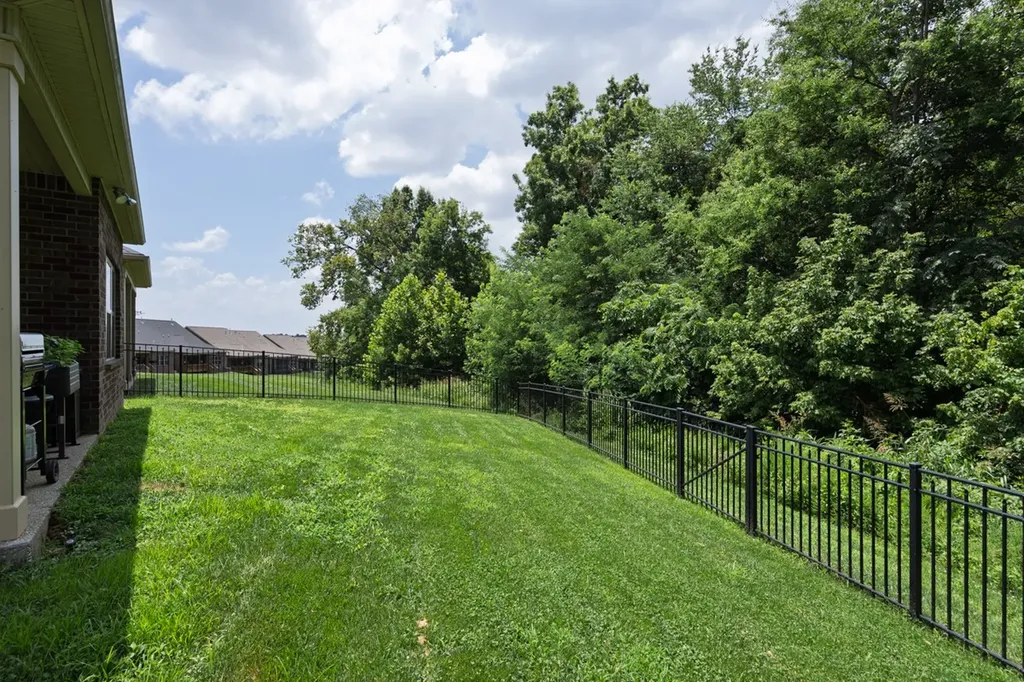 1811 Ravenwood Court Lebanon TN 37090