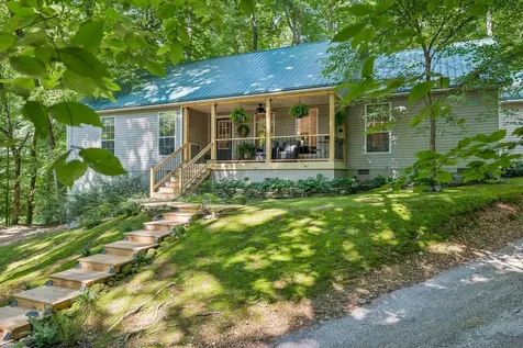 4574 Hampshire Pike Hampshire TN 38461