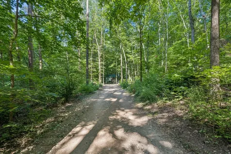 4574 Hampshire Pike Hampshire TN 38461