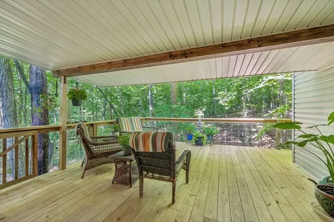 4574 Hampshire Pike Hampshire TN 38461
