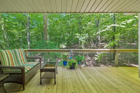 4574 Hampshire Pike Hampshire TN 38461
