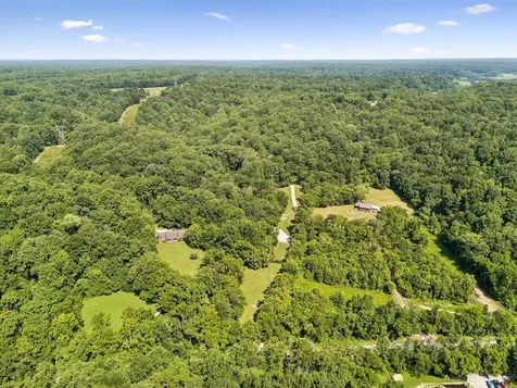 4574 Hampshire Pike Hampshire TN 38461