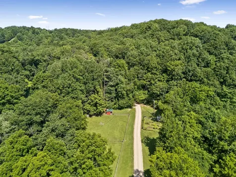4574 Hampshire Pike Hampshire TN 38461